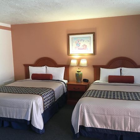 רטון Casa Lemus Inn מראה חיצוני תמונה