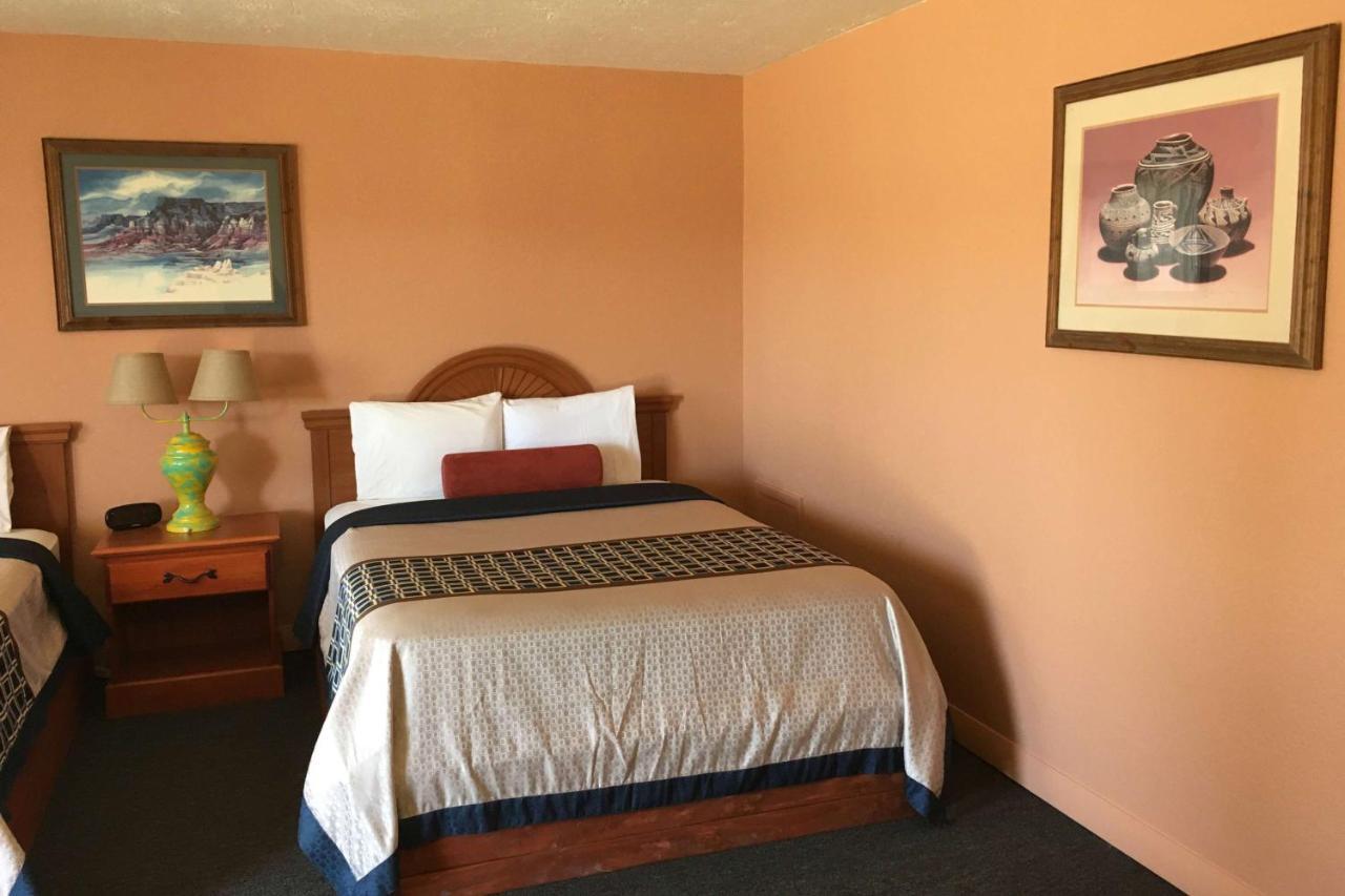רטון Casa Lemus Inn מראה חיצוני תמונה
