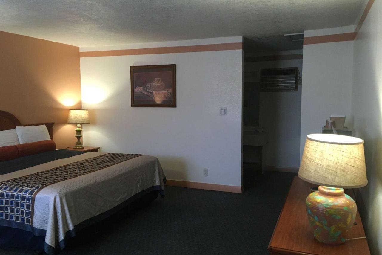 רטון Casa Lemus Inn מראה חיצוני תמונה