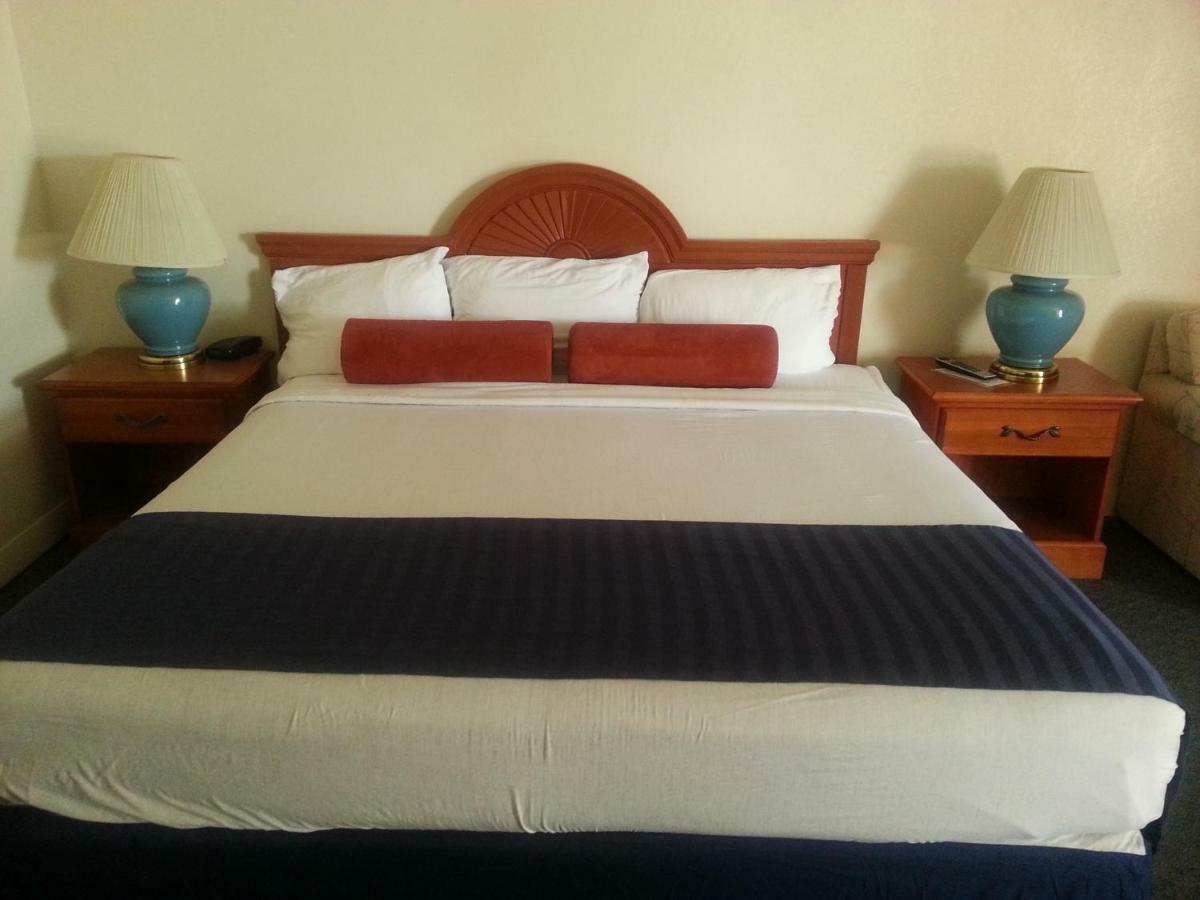 רטון Casa Lemus Inn מראה חיצוני תמונה