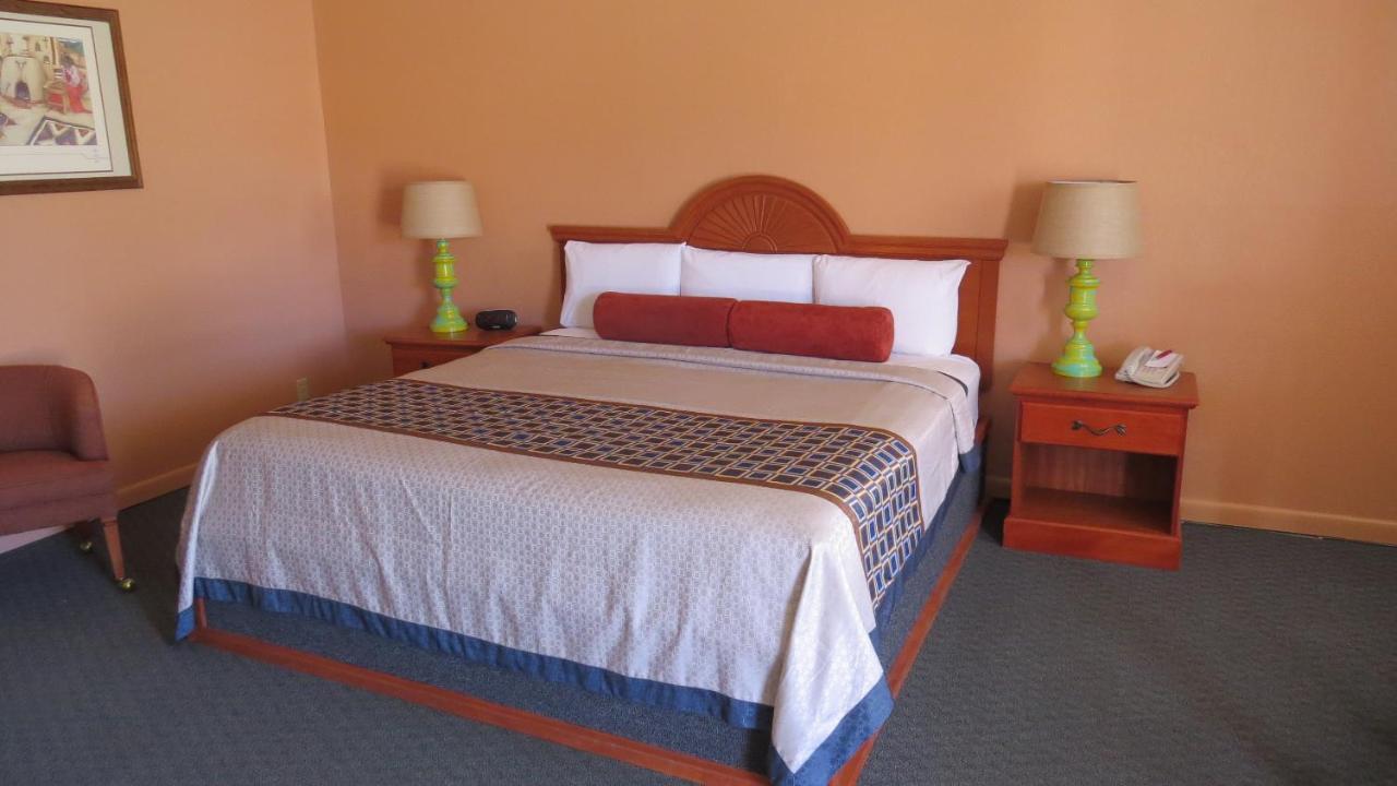 רטון Casa Lemus Inn מראה חיצוני תמונה
