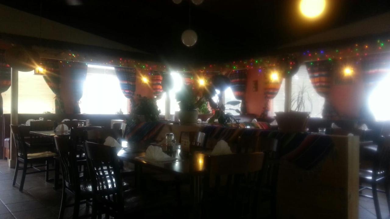 רטון Casa Lemus Inn מראה חיצוני תמונה
